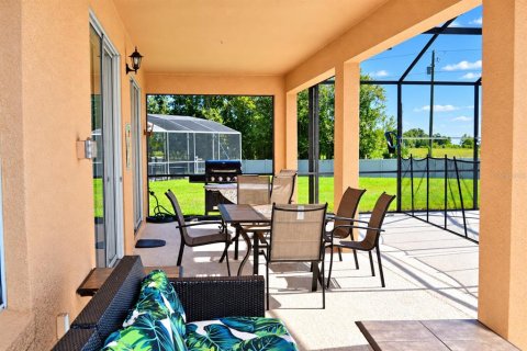Villa ou maison à vendre à Davenport, Floride: 6 chambres, 257.43 m2 № 2424256 - photo 28