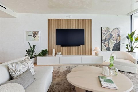 Condominio en alquiler en Tampa, Florida, 2 dormitorios, 173.54 m2 № 1564892 - foto 18
