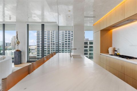 Condominio en alquiler en Tampa, Florida, 2 dormitorios, 173.54 m2 № 1564892 - foto 29