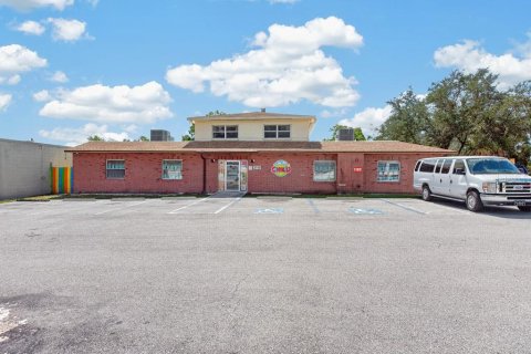 Propiedad comercial en Tampa, Florida 370.77 m2 № 2418506