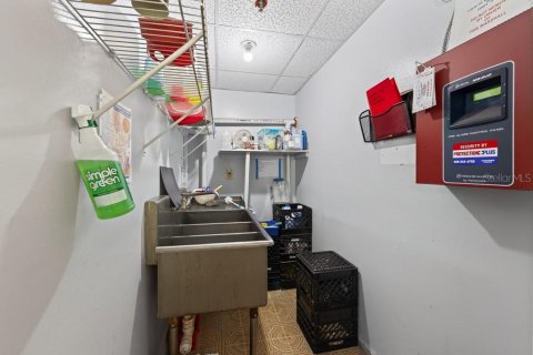 Propiedad comercial en venta en Tampa, Florida, 370.77 m2 № 2418506 - foto 18