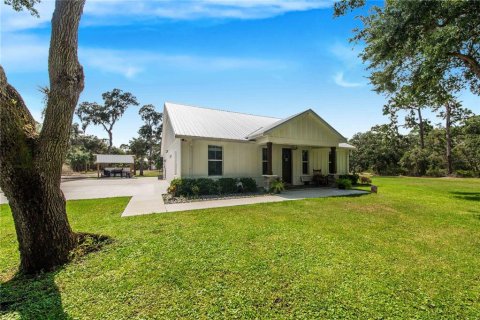 House in Haines City, Florida 3 bedrooms, 179.86 sq.m. № 2345586 - photo 6