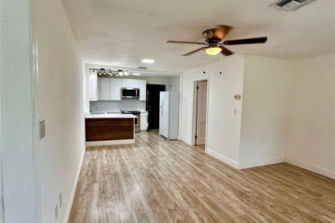 House in Ocala, Florida 3 bedrooms, 96.71 sq.m. № 1769087 - photo 13