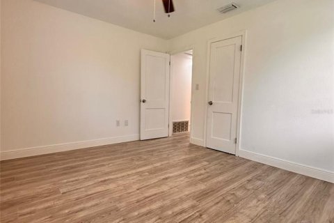 House in Ocala, Florida 3 bedrooms, 96.71 sq.m. № 1769087 - photo 24