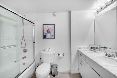 Condominio en venta en Miami, Florida, 2 dormitorios, 102.66 m2 № 1862686 - foto 9