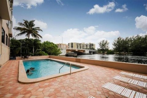 Condo in Pompano Beach, Florida, 2 bedrooms  № 2178396 - photo 4