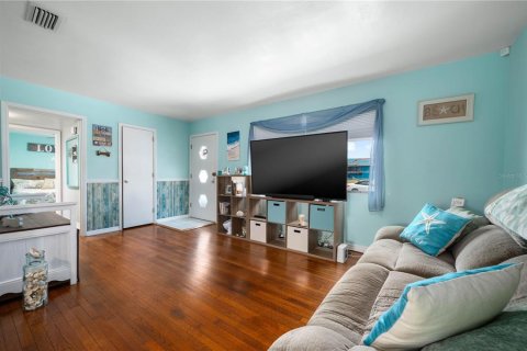 House in Daytona Beach, Florida 2 bedrooms, 125.98 sq.m. № 1751917 - photo 5