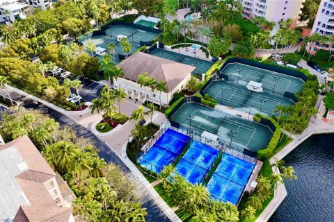Condo in Key Biscayne, Florida, 2 bedrooms  № 1971275 - photo 27