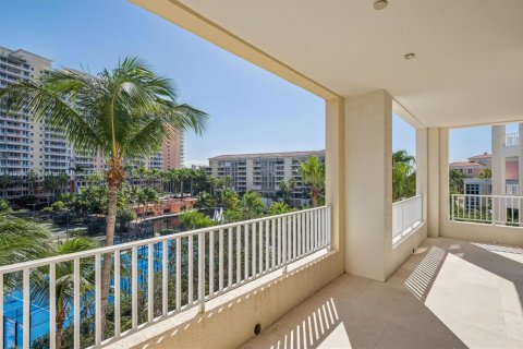 Condo in Key Biscayne, Florida, 2 bedrooms  № 1971275 - photo 2