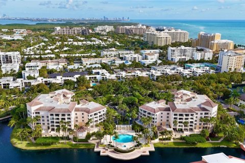 Condo in Key Biscayne, Florida, 2 bedrooms  № 1971275 - photo 23