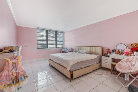 Copropriété à vendre à Miami Beach, Floride: 1 chambre, 76.18 m2 № 2012299 - photo 18