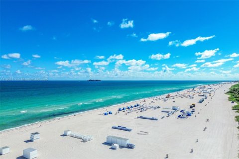 Copropriété à vendre à Miami Beach, Floride: 1 chambre, 76.18 m2 № 2012299 - photo 5