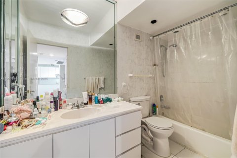Copropriété à vendre à Miami Beach, Floride: 1 chambre, 76.18 m2 № 2012299 - photo 17
