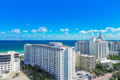 Copropriété à vendre à Miami Beach, Floride: 1 chambre, 76.18 m2 № 2012299 - photo 2