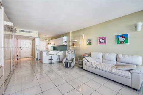 Copropriété à vendre à Miami Beach, Floride: 1 chambre, 76.18 m2 № 2012299 - photo 10