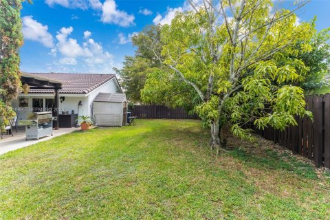 Villa ou maison à vendre à Miami, Floride: 4 chambres, 164.99 m2 № 2086891 - photo 7
