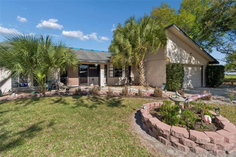 Casa en Zephyrhills, Florida 4 dormitorios, 205.04 m2 № 2217996