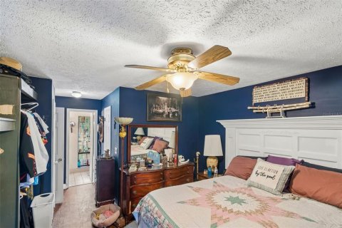House in Zephyrhills, Florida 4 bedrooms, 205.04 sq.m. № 2217996 - photo 26