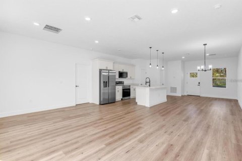 Casa en alquiler en Ocala, Florida, 4 dormitorios, 173.26 m2 № 2156238 - foto 6
