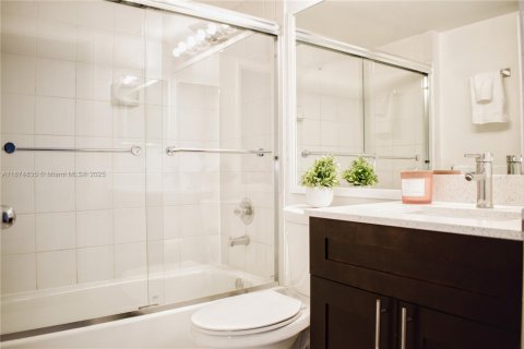 Copropriété à vendre à Aventura, Floride: 2 chambres, 98.66 m2 № 1925942 - photo 7