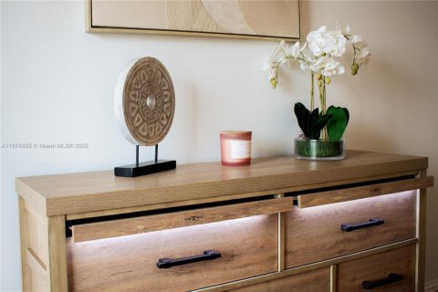 Copropriété à vendre à Aventura, Floride: 2 chambres, 98.66 m2 № 1925942 - photo 12