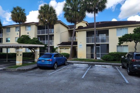 Copropriété à vendre à Hollywood, Floride: 2 chambres, 80.55 m2 № 1979762 - photo 2