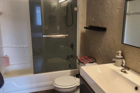 Copropriété à vendre à Hollywood, Floride: 2 chambres, 80.55 m2 № 1979762 - photo 6