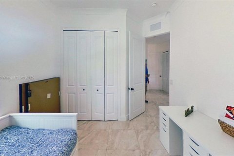 House in Homestead, Florida 4 bedrooms, 228.54 sq.m. № 1858585 - photo 28
