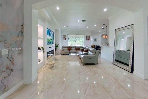 House in Homestead, Florida 4 bedrooms, 228.54 sq.m. № 1858585 - photo 15