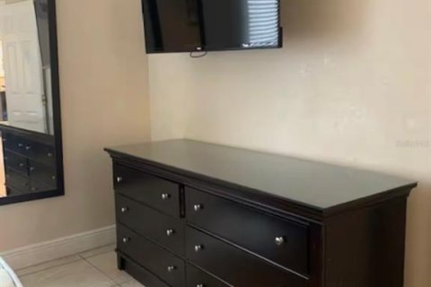 Condominio en venta en Kissimmee, Florida, 1 dormitorio, 51.28 m2 № 1649697 - foto 11