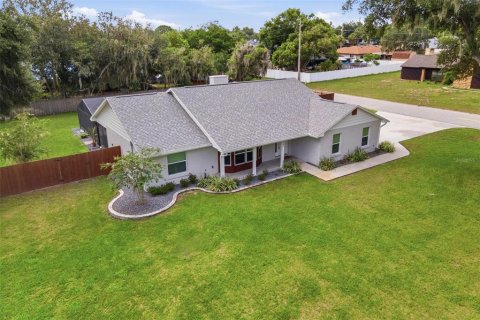 Villa ou maison à Fruitland Park, Floride 3 chambres, 169.83 m2 № 2339637