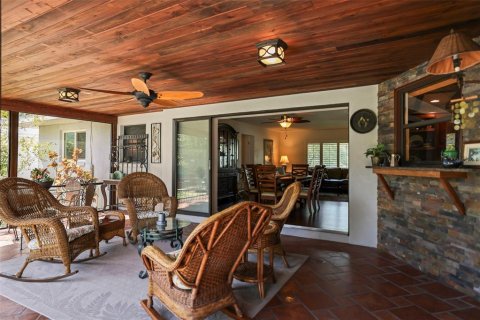 House in Clearwater, Florida 3 bedrooms, 167.22 sq.m. № 1678490 - photo 24