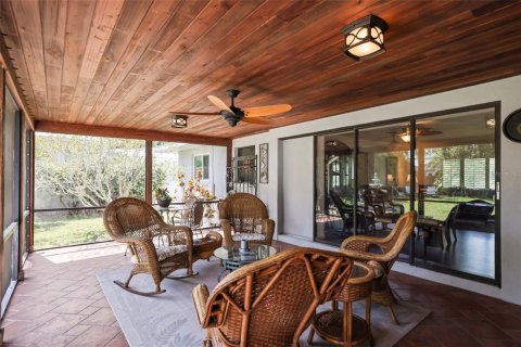 House in Clearwater, Florida 3 bedrooms, 167.22 sq.m. № 1678490 - photo 30