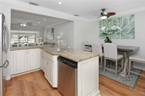 Villa ou maison à vendre à Hollywood, Floride: 3 chambres, 149.57 m2 № 1739999 - photo 17