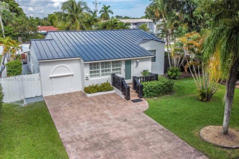 Villa ou maison à vendre à Hollywood, Floride: 3 chambres, 149.57 m2 № 1739999 - photo 2