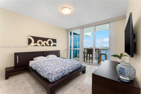 Condo in Miami Beach, Florida, 1 bedroom № 2075240 - photo 10