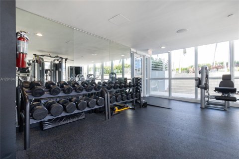 Condo in Miami Beach, Florida, 1 bedroom № 2075240 - photo 28