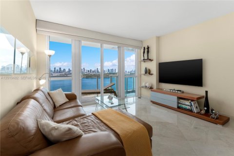 Condo in Miami Beach, Florida, 1 bedroom № 2075240 - photo 4