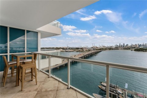 Condo in Miami Beach, Florida, 1 bedroom № 2075240 - photo 17