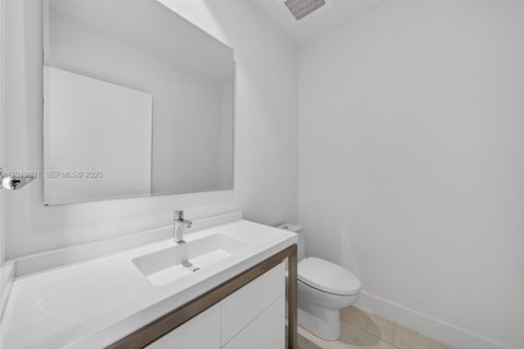 Condo in Sunrise, Florida, 1 bedroom № 2182011 - photo 7