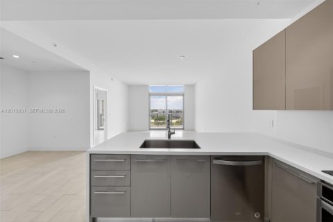 Condo in Sunrise, Florida, 1 bedroom № 2182011 - photo 6