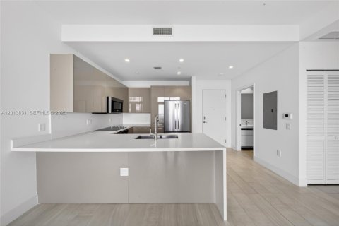 Condo in Sunrise, Florida, 1 bedroom № 2182011 - photo 10