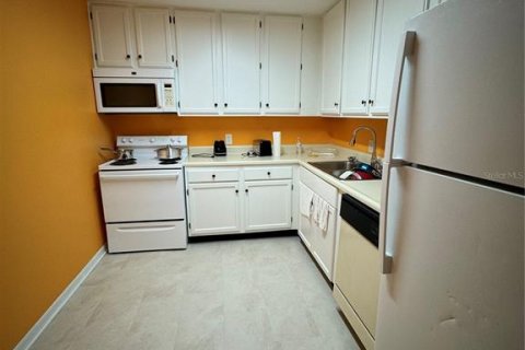 Condo in Orlando, Florida, 2 bedrooms  № 1820572 - photo 4