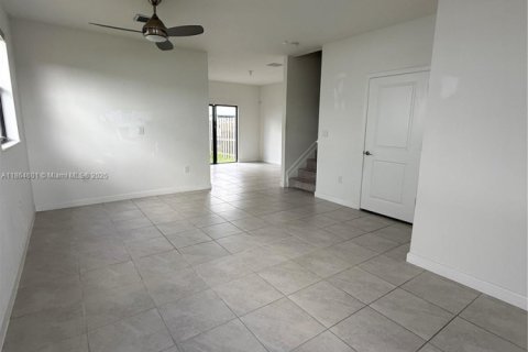 Touwnhouse à louer à Homestead, Floride: 3 chambres, 162.58 m2 № 1927897 - photo 10