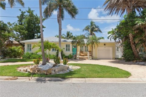 Villa ou maison à Clearwater, Floride 3 chambres, 127.93 m2 № 2347886