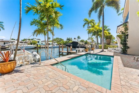 Townhouse in Fort Lauderdale, Florida 4 bedrooms, 299.7 sq.m. № 1744039 - photo 7