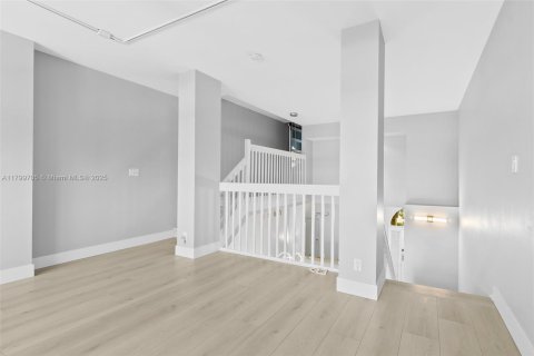 Townhouse in Fort Lauderdale, Florida 4 bedrooms, 299.7 sq.m. № 1744039 - photo 29