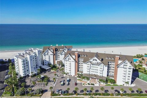 Condominio en venta en Clearwater, Florida, 2 dormitorios, 129.13 m2 № 2329760 - foto 2