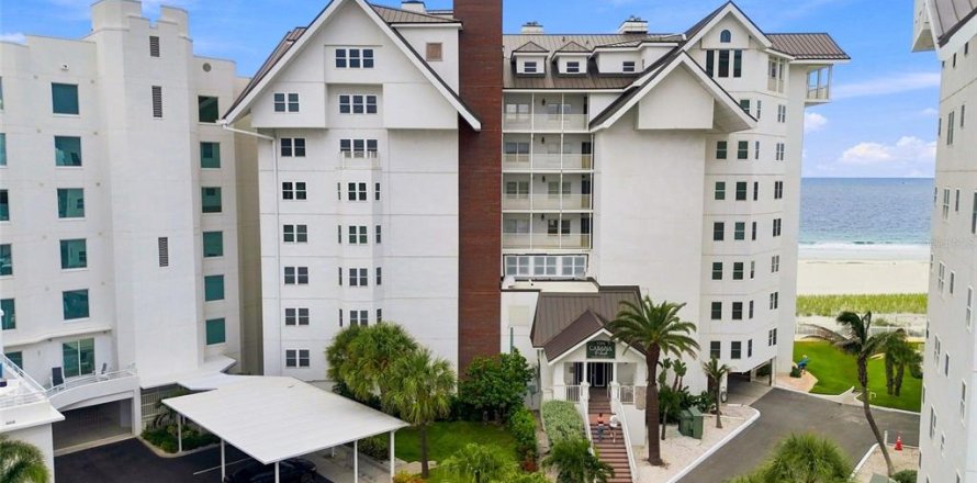 Condominio en Clearwater, Florida, 2 dormitorios  № 2329760