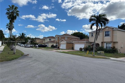 Купить виллу или дом в Мирамар, Флорида 4 спальни, 172.05м2, № 1971363 - фото 4